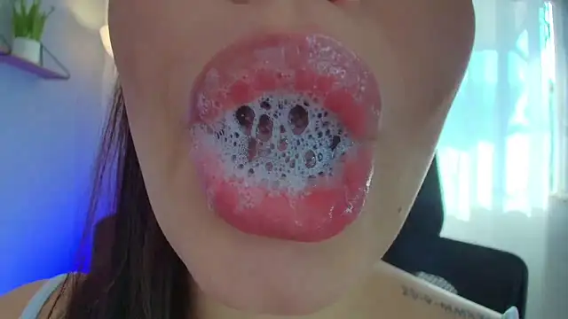 lisbet21x online show from March 2025 01:48:01 PM