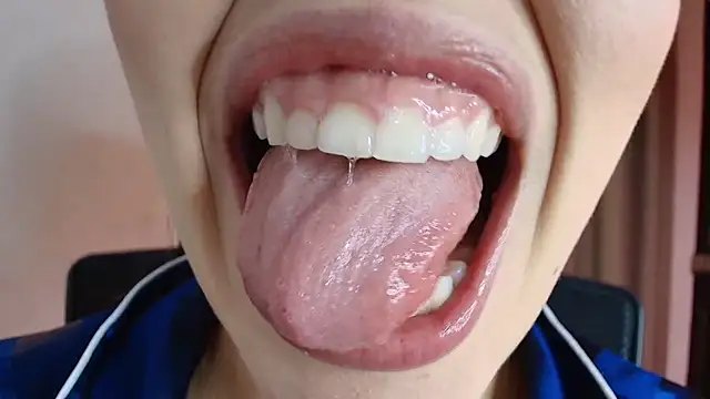 lisbet21x online show from April 2026 09:48:01 PM