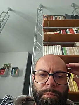 Snapshot of Dolceporco19 chatting on October 2025 10:43:02 AM Dolceporco19 online show from October 2025 10:43:02 AM