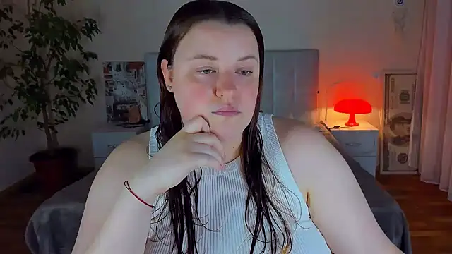 PolinaSalvatore online show from July 2026 06:32:01 PM