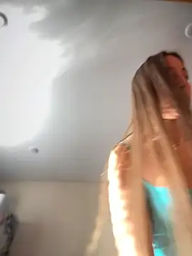 EvaCatt online show from December 2024 04:23:02 AM