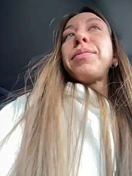 EvaCatt online show from March 2025 04:04:01 AM