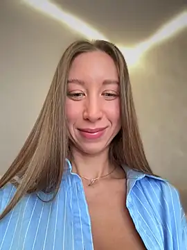 EvaCatt online show from February 2026 03:38:02 AM