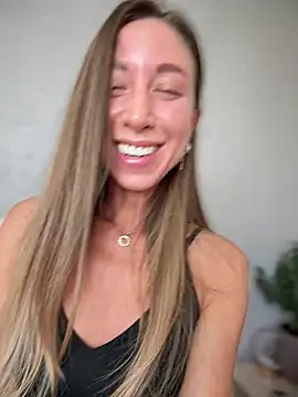 Snapshot of EvaCatt chatting on July 2026 03:15:01 AM EvaCatt online show from July 2026 03:15:01 AM