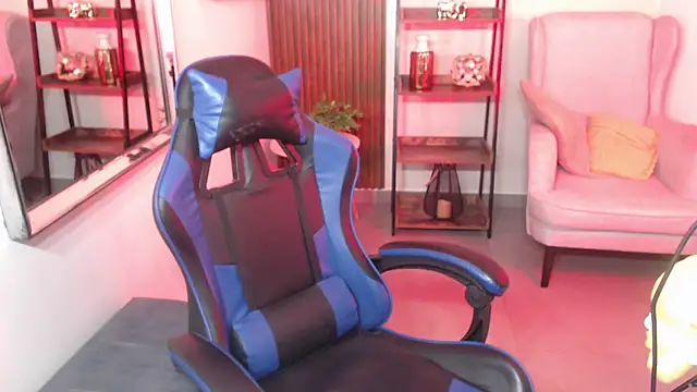 Kenya--Buhle online show from November 2025 06:18:01 PM