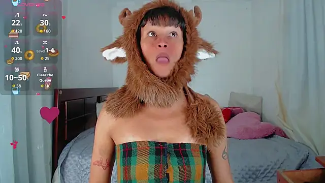 Summer XO online show from November 2025 10:42:01 PM