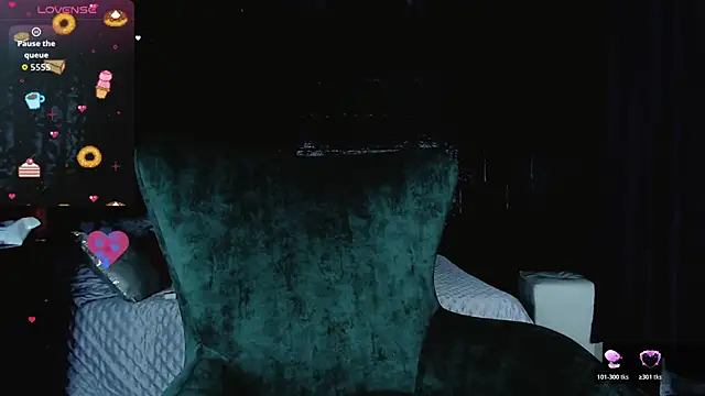 Summer XO online show from December 2025 02:38:01 AM