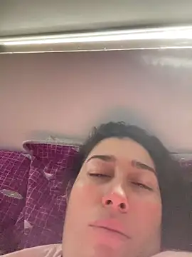 andreaisis2 online show from February 2025 09:15:02 PM