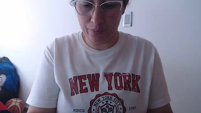 Snapshot of andreaisis2 chatting on February 2026 07:14:02 PM andreaisis2 online show from February 2026 07:14:02 PM