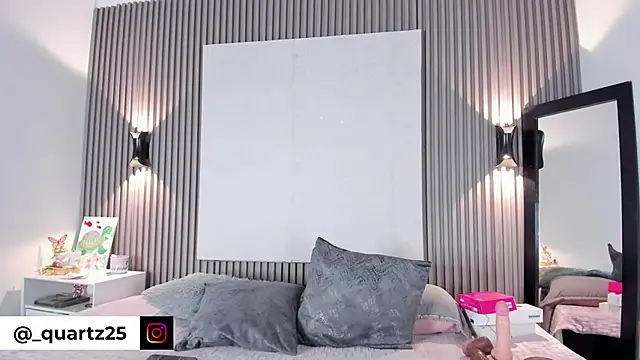 Zafiiraa online show from April 2026 01:41:01 PM