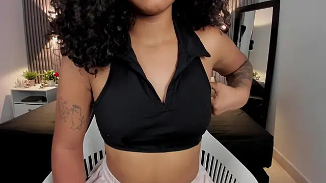 Snapshot of Zafiiraa chatting on June 2026 03:50:02 AM Zafiiraa online show from June 2026 03:50:02 AM