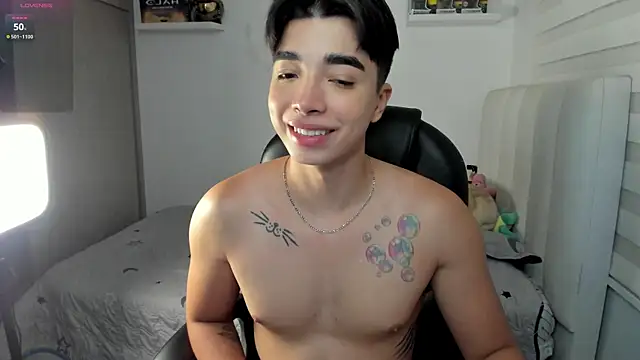 santy7v7 online show from November 2025 01:22:02 PM