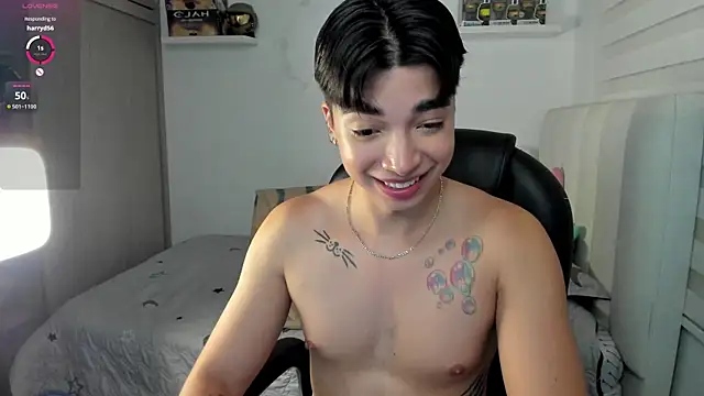 santy7v7 online show from November 2025 01:24:02 PM