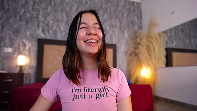 Lia sarahi online show from January 2025 06:41:02 PM