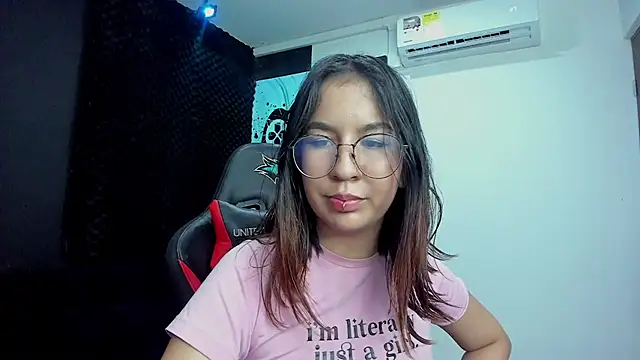 Lia sarahi online show from February 2025 02:26:01 PM