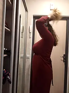 DienkaGreen online show from November 2025 01:35:02 PM