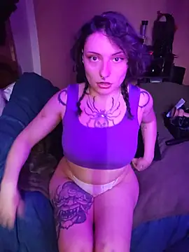 Snapshot of Moxxxie chatting on June 2026 01:17:02 PM Moxxxie online show from June 2026 01:17:02 PM