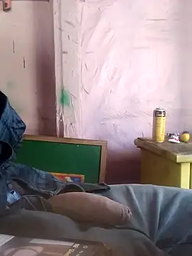 Wero4200 online show from October 2025 07:58:02 PM