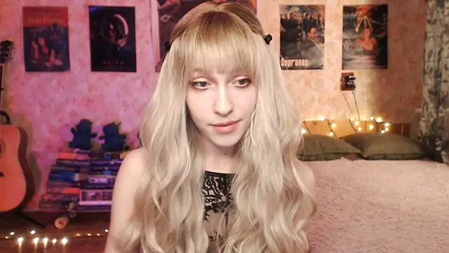 Friendly Ellie online show from January 2025 12:14:02 AM