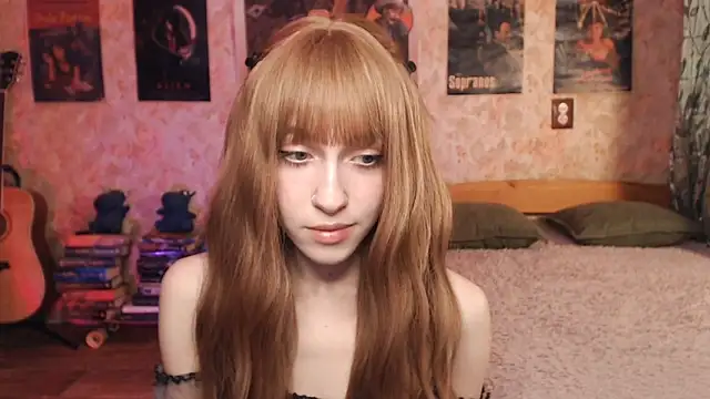 Snapshot of Friendly_Ellie chatting on November 2025 12:10:02 AM Friendly Ellie online show from November 2025 12:10:02 AM