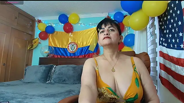 Snapshot of ISABEEL_SOFIA01 chatting on July 2026 11:57:01 AM ISABEEL SOFIA01 online show from July 2026 11:57:01 AM