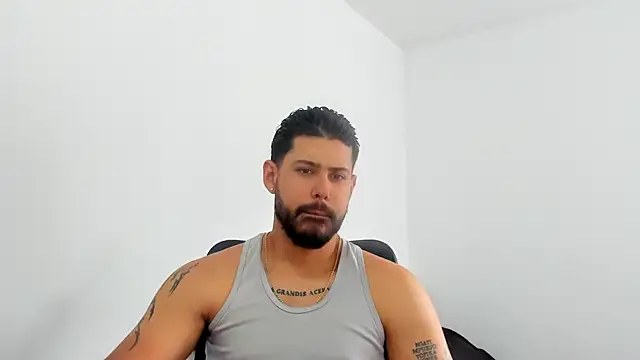 Snapshot of Justyn_Torres chatting on September 2025 03:34:01 PM Justyn Torres online show from September 2025 03:34:01 PM