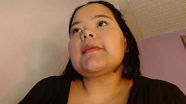sexychubby    online show from June 2026 05:27:02 PM
