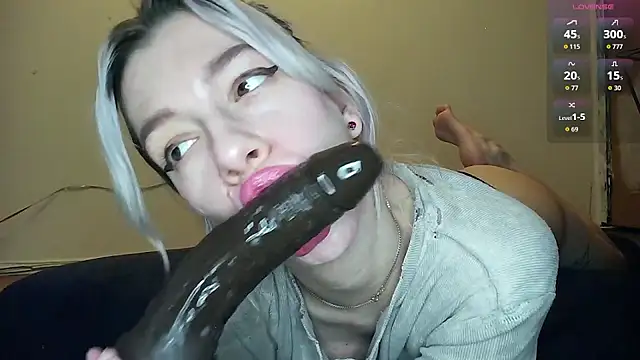 Snapshot of cruellagoth666 chatting on July 2026 01:44:01 AM cruellagoth666 online show from July 2026 01:44:01 AM