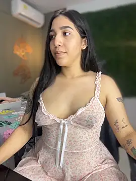 Amandanauty online show from April 2026 05:02:02 AM