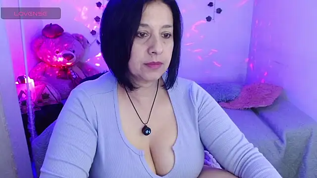 camilalatti online show from September 2025 12:32:01 AM