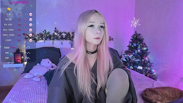 Snapshot of Misty_Shadow chatting on December 2024 10:37:02 PM Misty Shadow online show from December 2024 10:37:02 PM