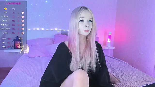 Snapshot of Misty_Shadow chatting on January 2025 11:27:02 PM Misty Shadow online show from January 2025 11:27:02 PM