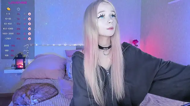 Snapshot of Misty_Shadow chatting on February 2025 01:04:02 AM Misty Shadow online show from February 2025 01:04:02 AM