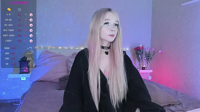 Snapshot of Misty_Shadow chatting on March 2025 10:24:01 PM Misty Shadow online show from March 2025 10:24:01 PM