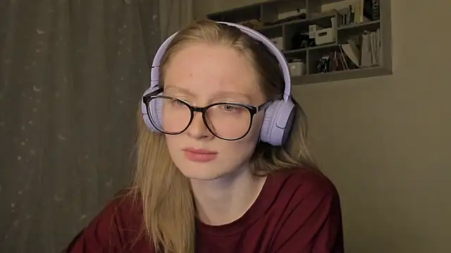 mollytuck online show from September 2025 03:03:01 PM