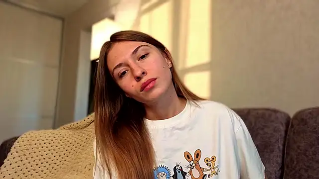 LovelyKatea online show from October 2025 12:15:02 PM