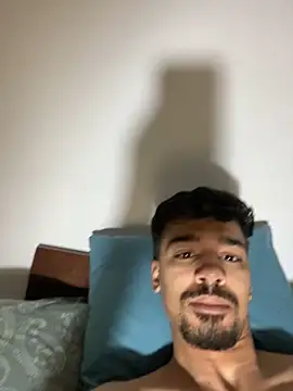 Snapshot of Hermanooooooo chatting on May 2026 12:43:02 PM Hermanooooooo online show from May 2026 12:43:02 PM