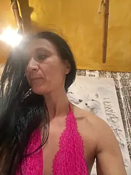 Snapshot of Luna-77 chatting on February 2025 02:13:02 PM Luna-77 online show from February 2025 02:13:02 PM