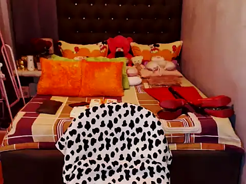 UnMarriedwifeTSX online show from September 2025 12:12:01 AM