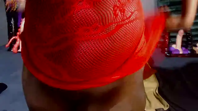 Snapshot of DarkNSpicy4U chatting on October 2025 03:37:02 AM DarkNSpicy4U online show from October 2025 03:37:02 AM