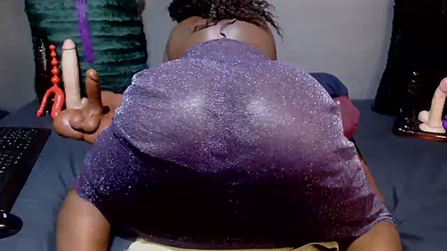 Snapshot of DarkNSpicy4U chatting on October 2025 03:27:01 AM DarkNSpicy4U online show from October 2025 03:27:01 AM