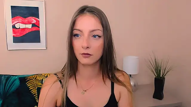 Snapshot of NatalieSexy chatting on May 2026 06:10:02 AM NatalieSexy online show from May 2026 06:10:02 AM