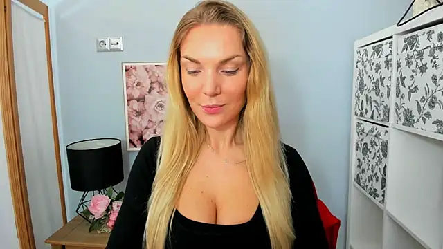 AulloraHoney online show from February 2025 06:12:02 AM