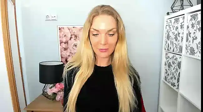 AulloraHoney online show from February 2025 07:46:01 PM