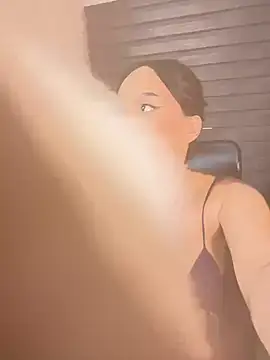 Snapshot of Little_Amber6 chatting on December 2024 05:04:02 AM Little Amber6 online show from December 2024 05:04:02 AM