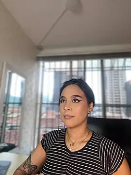 Snapshot of Little_Amber6 chatting on January 2025 08:21:02 PM Little Amber6 online show from January 2025 08:21:02 PM