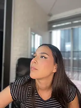 Snapshot of Little_Amber6 chatting on March 2025 08:21:02 PM Little Amber6 online show from March 2025 08:21:02 PM