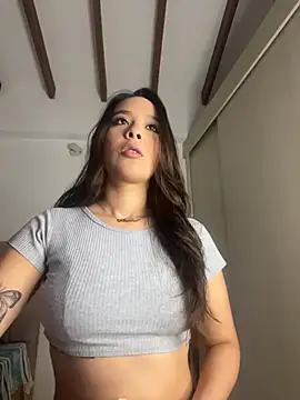 Snapshot of Little_Amber6 chatting on October 2025 10:06:02 PM Little Amber6 online show from October 2025 10:06:02 PM