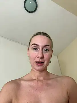 CutieEmy online show from December 2024 03:31:01 PM
