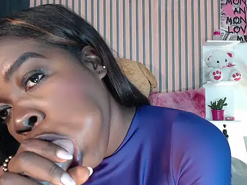 Snapshot of karinacortes chatting on October 2025 06:28:02 PM karinacortes online show from October 2025 06:28:02 PM